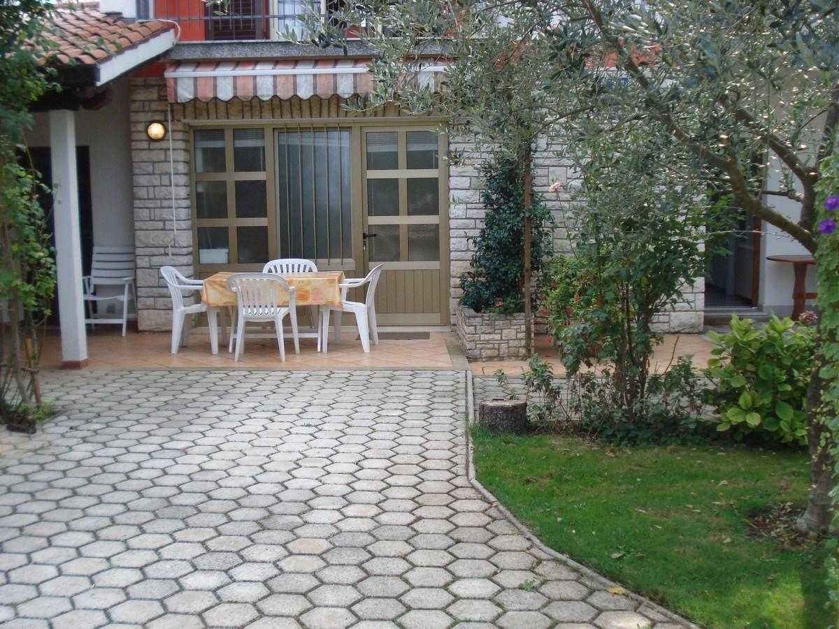 Sandra House With Apartment Umag Kültér fotó
